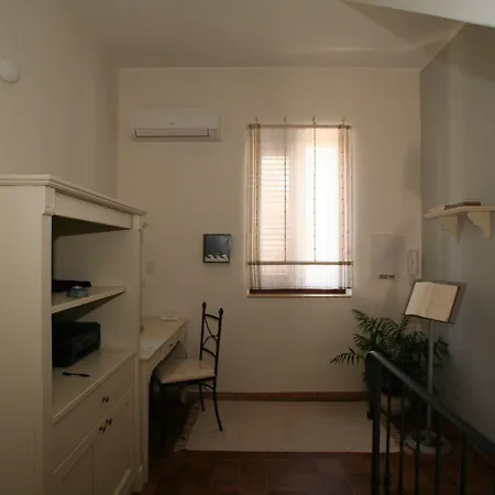 Casa Levante Oliveri